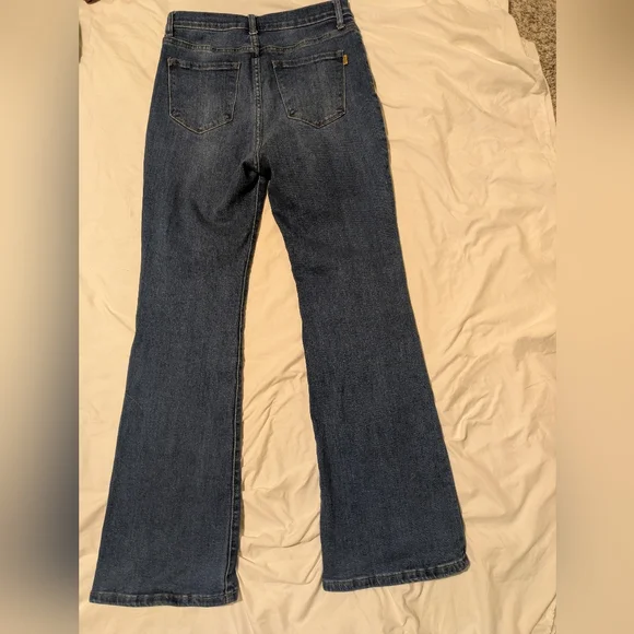 NWOT Vibrant M.I.U. Slim Flare Smooth & Stretchy Jean - Picture 5 of 6